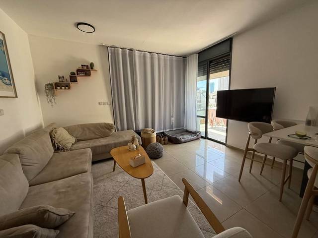 Sublet – Full Apartment in Montefiore, Tel Aviv
